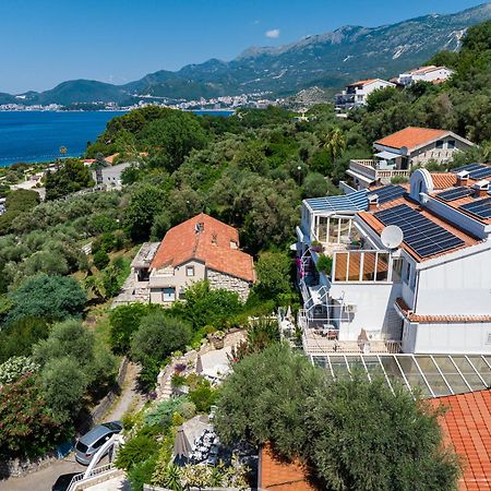 Sun Rose Apartments Sveti Stefan Esterno foto