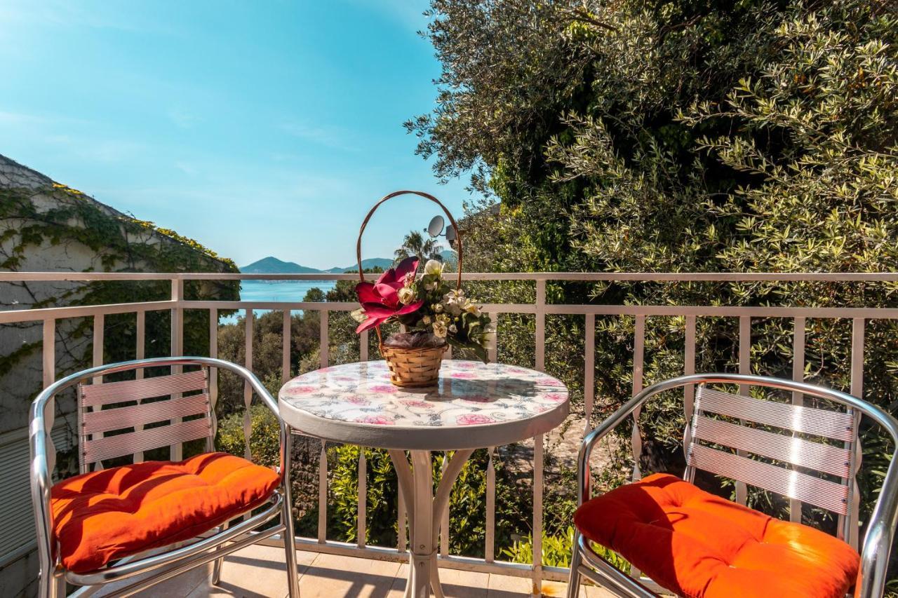 Sun Rose Apartments Sveti Stefan Esterno foto