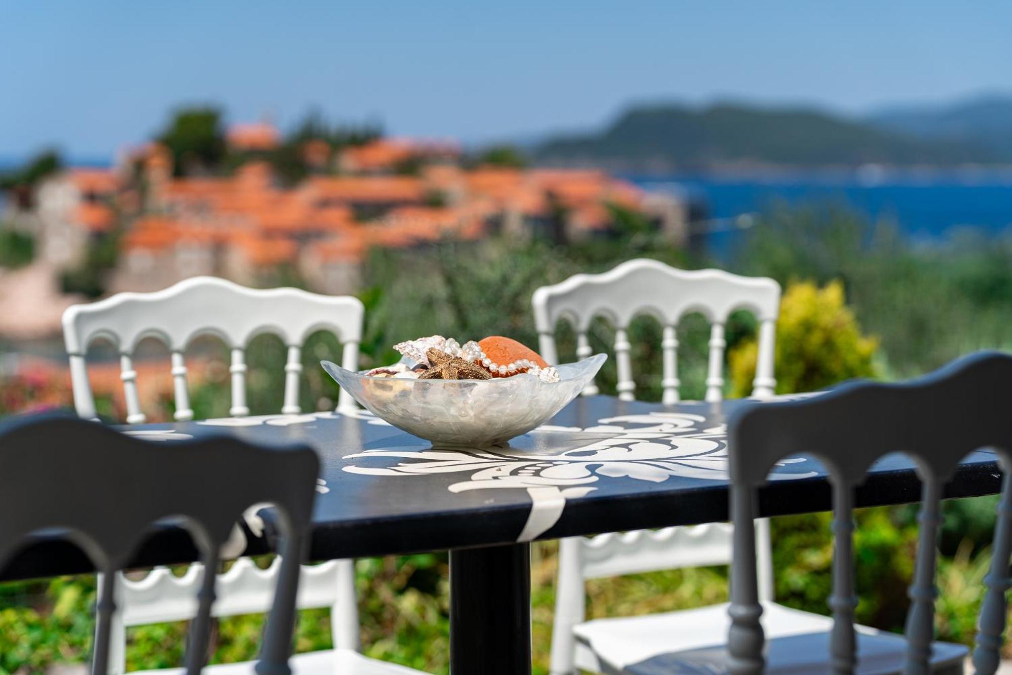 Sun Rose Apartments Sveti Stefan Esterno foto