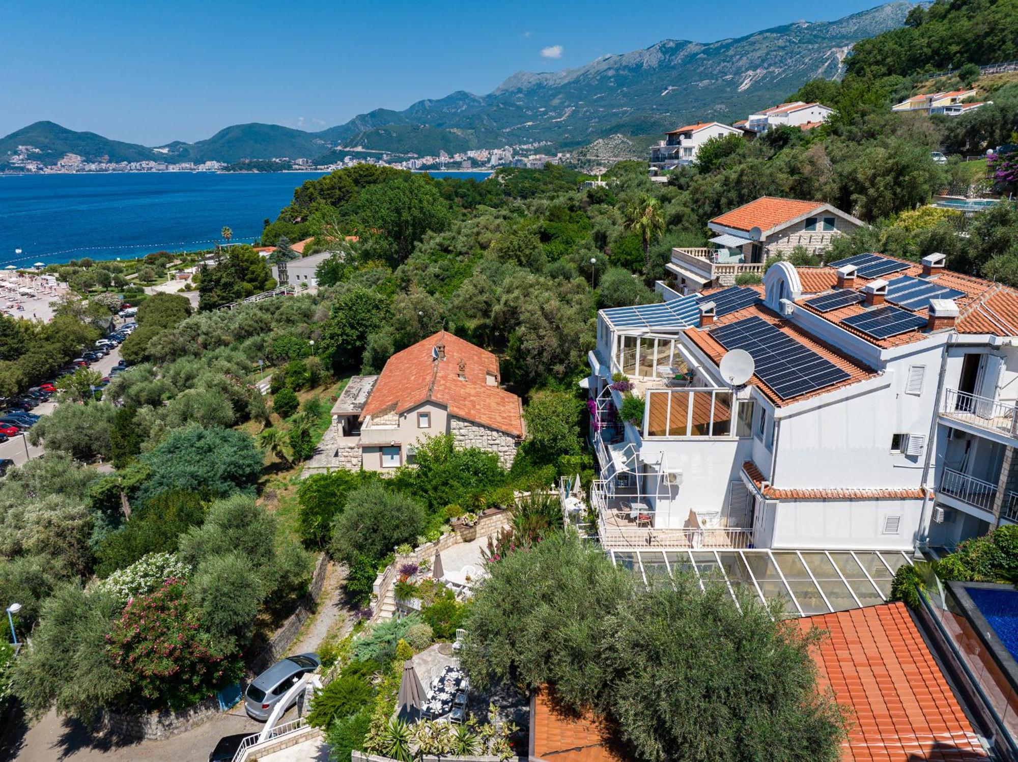 Sun Rose Apartments Sveti Stefan Esterno foto