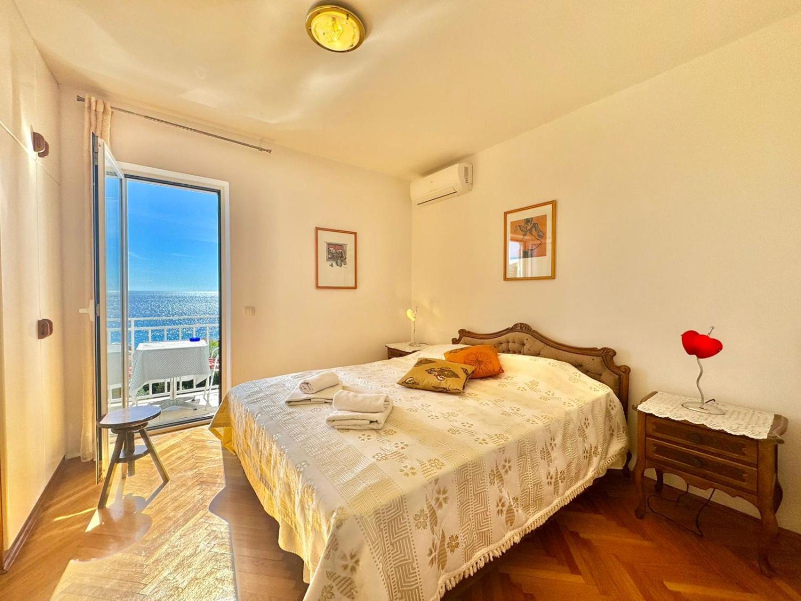 Sun Rose Apartments Sveti Stefan Esterno foto
