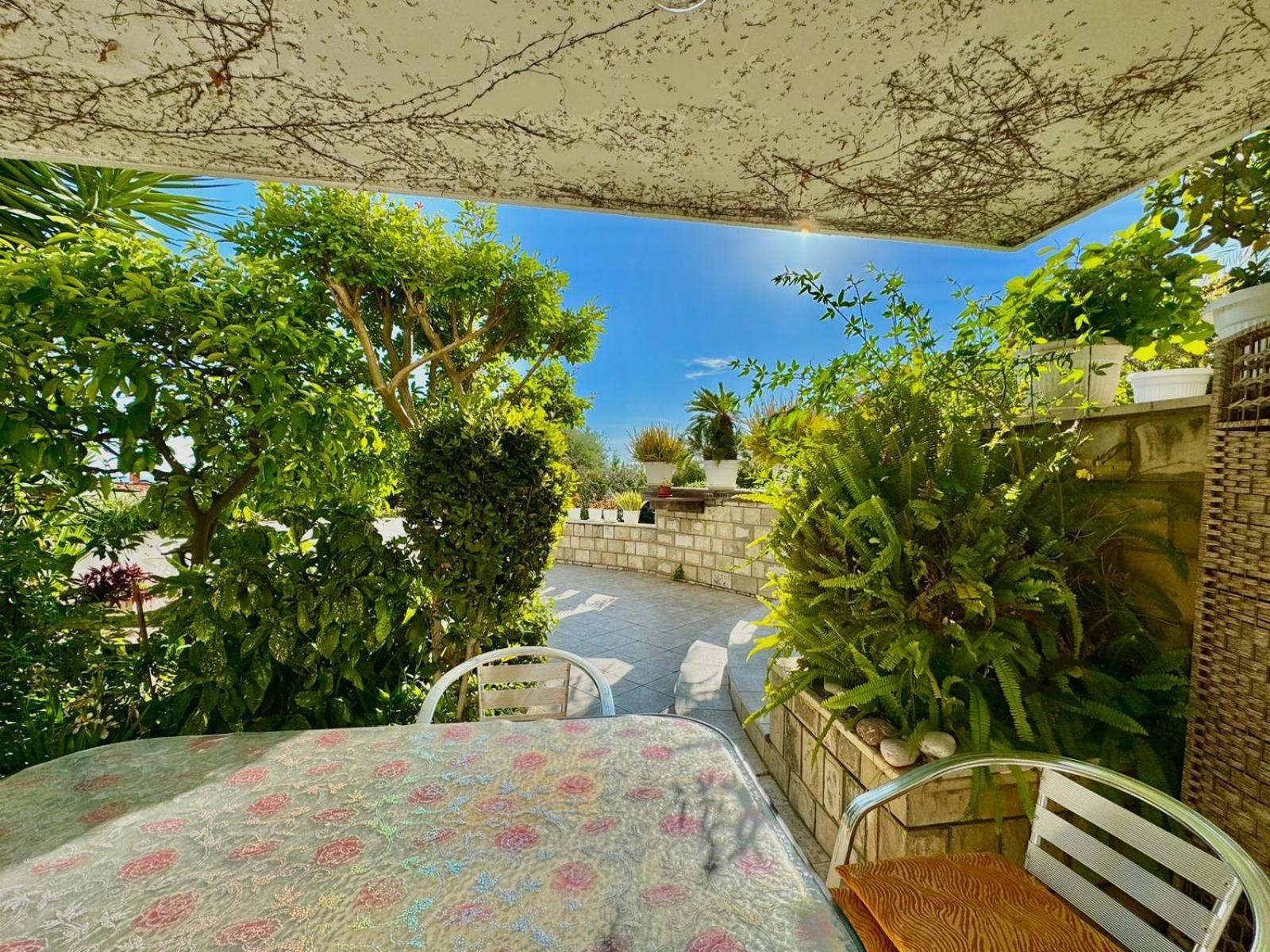 Sun Rose Apartments Sveti Stefan Esterno foto