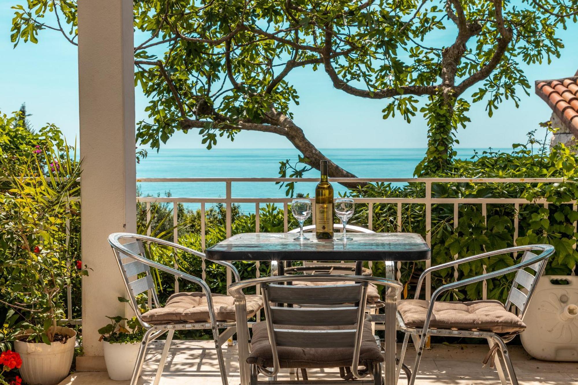 Sun Rose Apartments Sveti Stefan Esterno foto